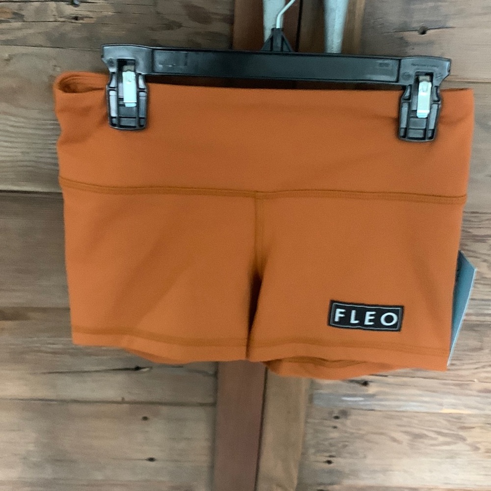 FLEO women’s athletic/gymnastics/tumbling shorts UT orange, NWT